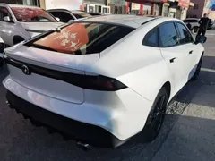 2022 Changan UNI-V 1.5T Premium, белый — фото 7