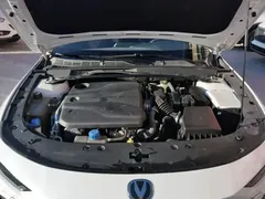 2022 Changan UNI-V 1.5T Premium, белый — фото 20