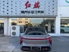 2025 Hongqi EH7 640 4WD — фото 25