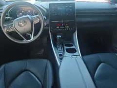 2022 Toyota Avalon 2.0L XLE Premium, чёрный — фото 12