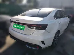 2023 Kia Cerato 1.5L CVT Luxury, белый — фото 4