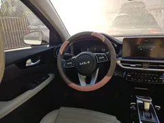 2023 Kia Cerato 1.5L CVT Luxury, белый — фото 6