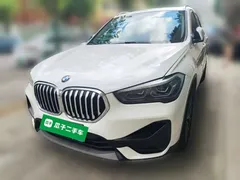 2021 BMW X1 Leading, белый — фото 1