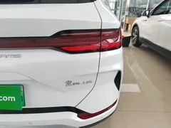 2023 BYD Song PLUS Champion DM-i PHEV 110KM Flagship Plus, белый — фото 8