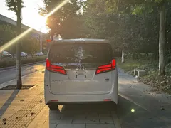 2021 Toyota Alphard Hybrid 2.5L Premium, белый — фото 6