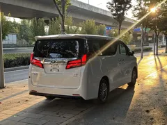 2021 Toyota Alphard Hybrid 2.5L Premium, белый — фото 8