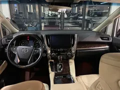 2021 Toyota Alphard Hybrid 2.5L Luxury, белый — фото 6