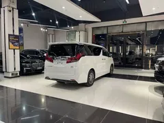 2021 Toyota Alphard Hybrid 2.5L Luxury, белый — фото 7