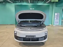 2025 Li Auto L6 Max — фото 5
