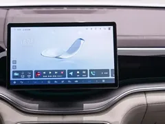 2025 BYD Song PLUS DM-i PHEV 112KM Smart Driving Premium, белый — фото 17