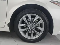 2019 Toyota Avalon Hybrid 2.5L Luxury, белый — фото 6
