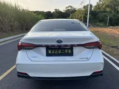 2019 Toyota Avalon Hybrid 2.5L Luxury, белый — фото 5