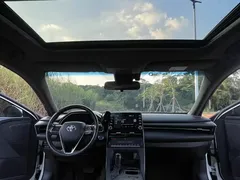 2019 Toyota Avalon Hybrid 2.5L Luxury, белый — фото 12