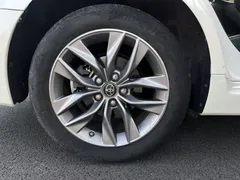 2019 Toyota Avalon Hybrid 2.5L Luxury, белый — фото 16