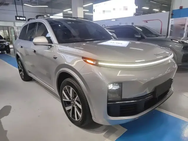 2023 Li Auto L8