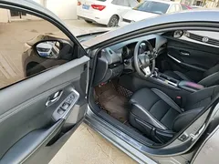 2021 Nissan Sylphy 1.6L XL CVT — фото 16