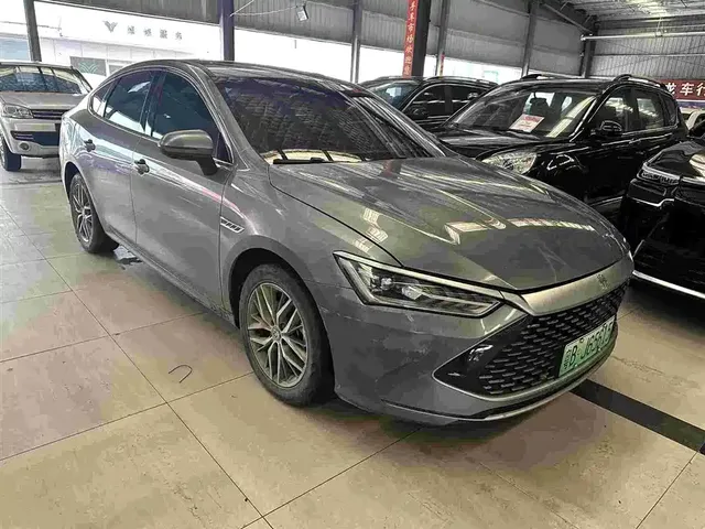 2023 BYD Qin PLUS Champion DM-i PHEV 55km Exceed