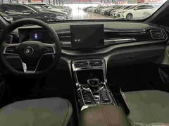 2023 BYD Qin PLUS Champion DM-i PHEV 55km Exceed — фото 5