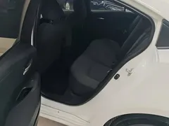 2022 Toyota Corolla TNGA 1.5L CVT, белый — фото 11