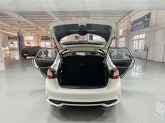2021 Nissan Tiida 1.6L CVT, белый — фото 10