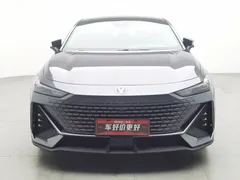 2022 Changan UNI-V 1.5T Premium — фото 3