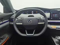 2022 Changan UNI-V 1.5T Premium — фото 11