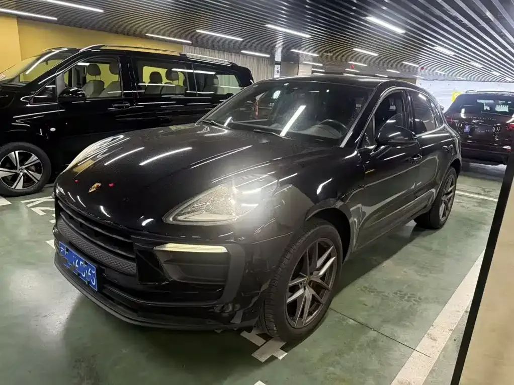 2022 Porsche Macan 2.0T