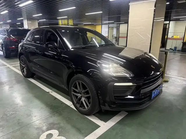 2022 Porsche Macan 2.0T