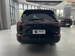 2024 Aito M7 1.5T RWD Smart Driving Ultra 6-seat, чёрный — фото 5