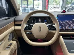2024 Aito M7 1.5T RWD Smart Driving Ultra 6-seat, чёрный — фото 12