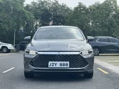 2023 BYD Qin PLUS Champion DM-i PHEV 55KM Leading — фото 2