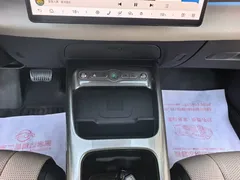 2025 BYD Dolphin Smart Driving 410km Fashion, белый — фото 12