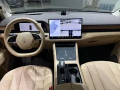 2024 Aito M7 1.5T Smart Driving 4WD Ultra 5-seat, чёрный — фото 7