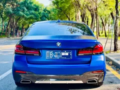 2022 BMW 5 Series 540i Fashion M Sport Package, синий — фото 8