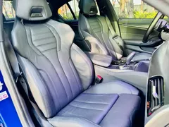 2022 BMW 5 Series 540i Fashion M Sport Package, синий — фото 11