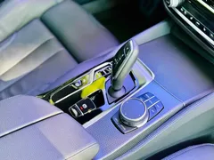2022 BMW 5 Series 540i Fashion M Sport Package, синий — фото 13