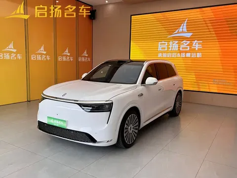 2025 Aito M8 EV Ultra 6-seat 4WD 192-line LiDAR