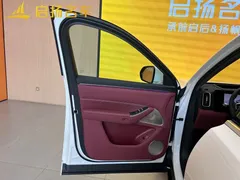 2025 Aito M8 EV Ultra 6-seat 4WD 192-line LiDAR, белый — фото 6