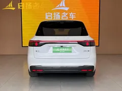 2025 Aito M8 EV Ultra 6-seat 4WD 192-line LiDAR, белый — фото 30