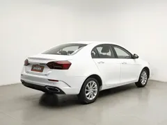 2021 Geely Emgrand UP 1.5L CVT Luxury, белый — фото 2