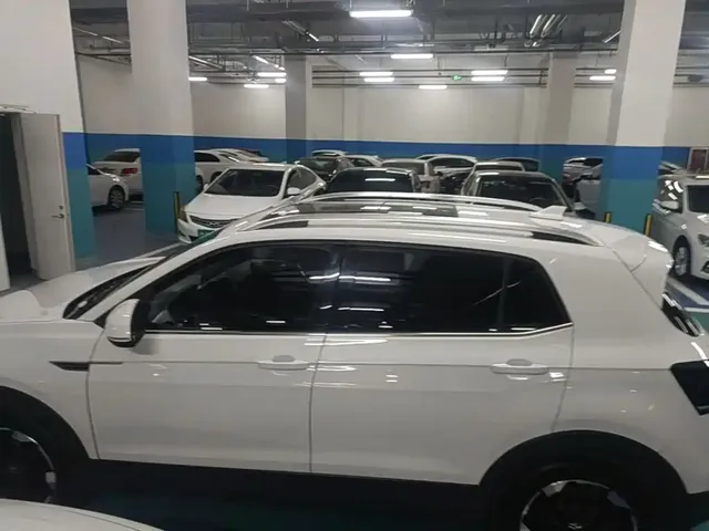 2021 Volkswagen Tacqua 1.5L AT