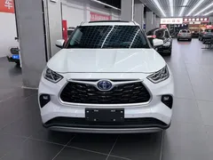 2023 Toyota Highlander 2.5L Hybrid 4WD Premium 7-seat, белый — фото 2