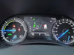 2023 Toyota Highlander 2.5L Hybrid 4WD Premium 7-seat, белый — фото 13