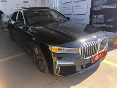 2019 BMW 7 Series 750Li xDrive V8 M Sport Package, чёрный — фото 2