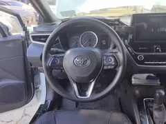 2022 Toyota Levin Hybrid 1.8H E-CVT Leading, белый — фото 11