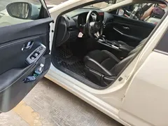 2022 Nissan Sylphy 1.6L XL CVT, белый — фото 12