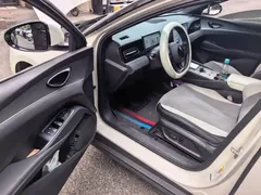 2025 BYD Seal 06 DM-i PHEV Smart Driving 120KM Prestige, белый — фото 12
