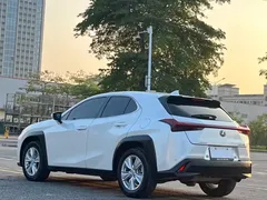 2022 Lexus UX 260h, белый — фото 9