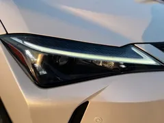 2022 Lexus UX 260h, белый — фото 13