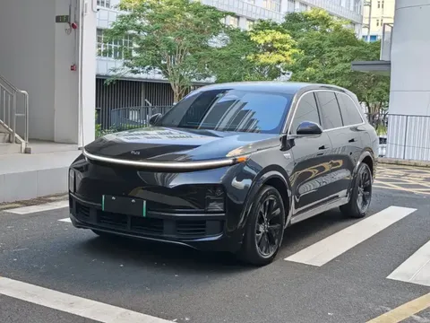 2023 Li Auto L8 Air